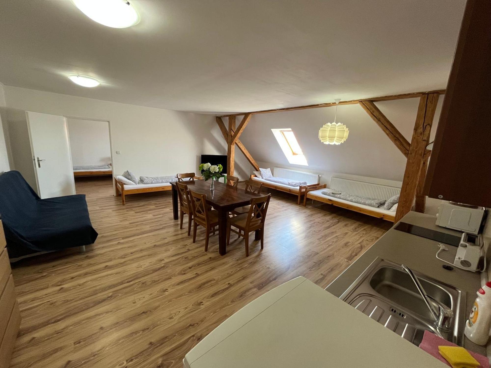 Dvur Nove Zamky Hotel Mladec Bagian luar foto