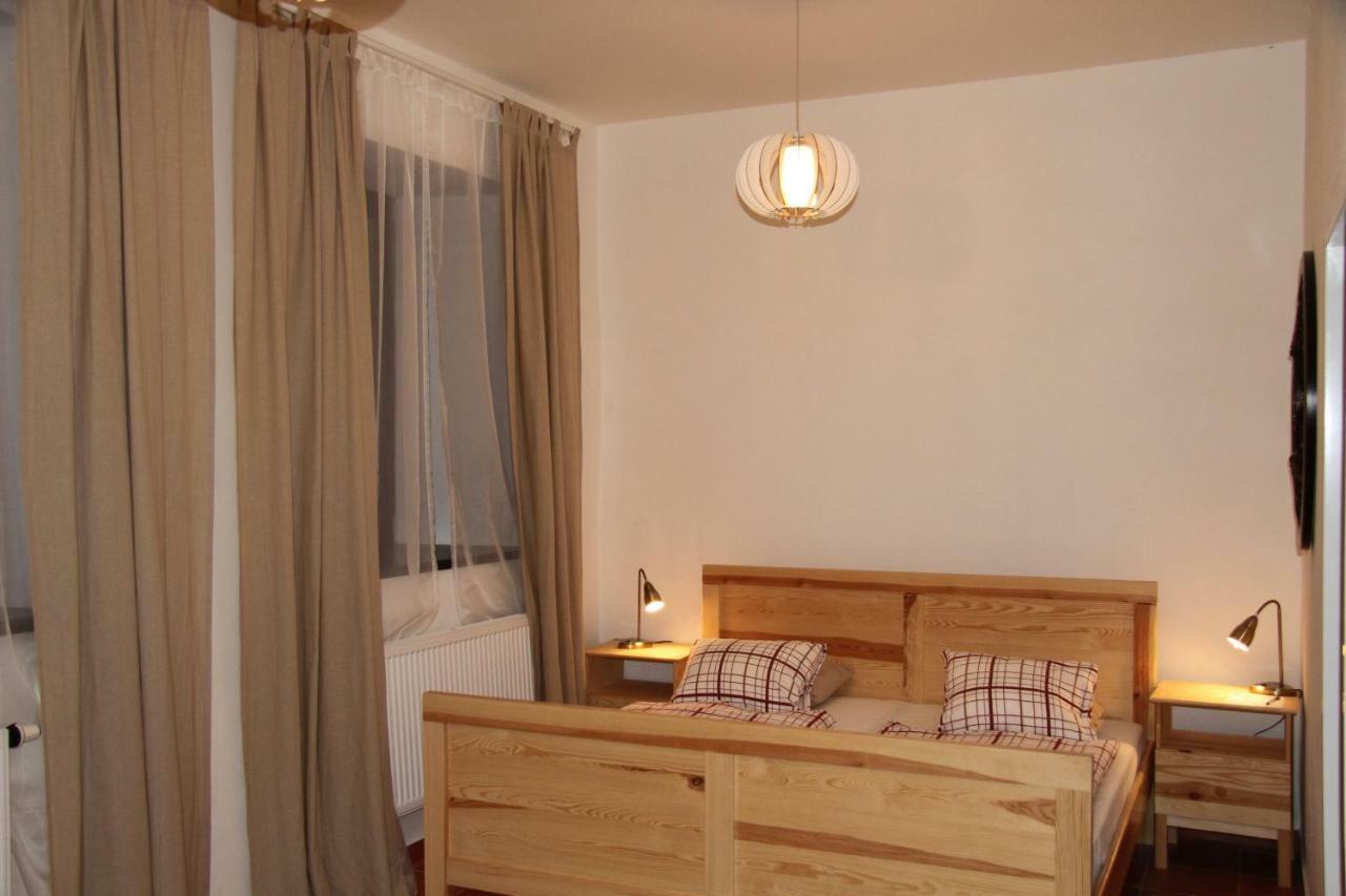 Dvur Nove Zamky Hotel Mladec Bagian luar foto